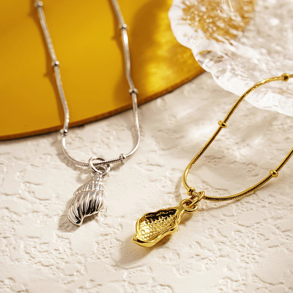18K Gold Plated Conch Shell Pendant Necklace, Dainty Ocean Inspired Stainless Steel Necklace for Women, Summer Beach Jewelry
